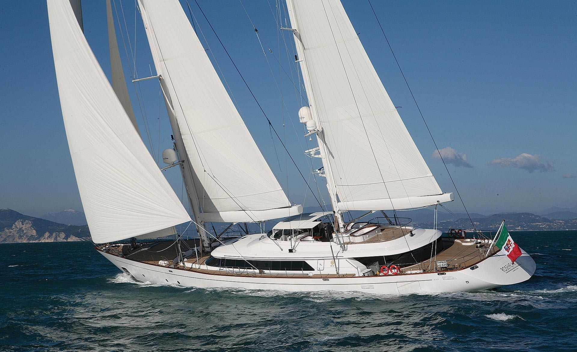 sail yacht rosehearty